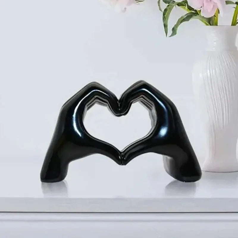 sculpture moderne main cœur or blanc noir décoration étagère lisse minimaliste