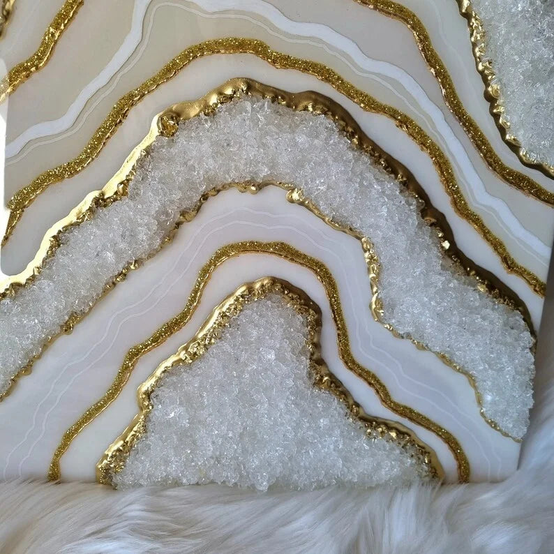 décoration murale géode imitation résine cristal blanc doré bohème moderne veines translucide