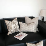 housse coussin motif floral blanc beige contemporain décoratif auto adhésif polyester