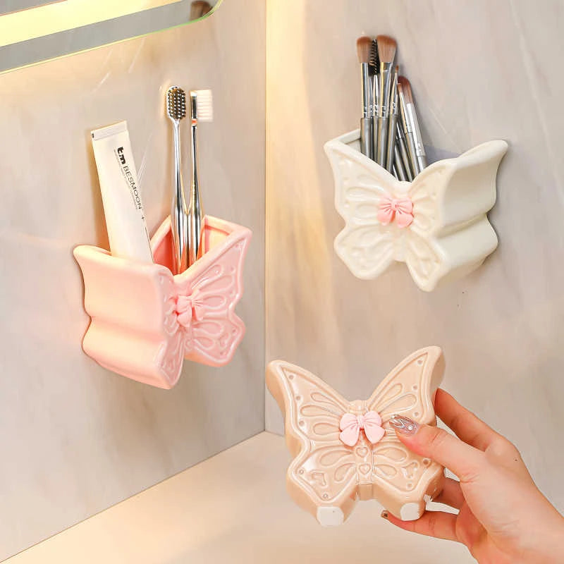 rangement mural papillon rose blanche brosses dents pinceaux maquillage deco girly fantaisiste