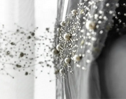 voilage gris décor floral semi transparent élégant intérieur festif