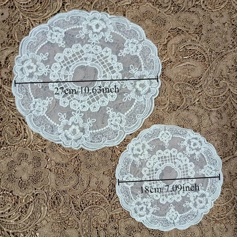serviettes table blanc dentelle florale classique opaques polyester coton usage quotidien festive