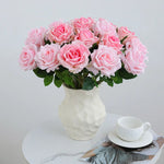 décoration intérieure bouquet roses soie moderne blanc rose rouge minimaliste