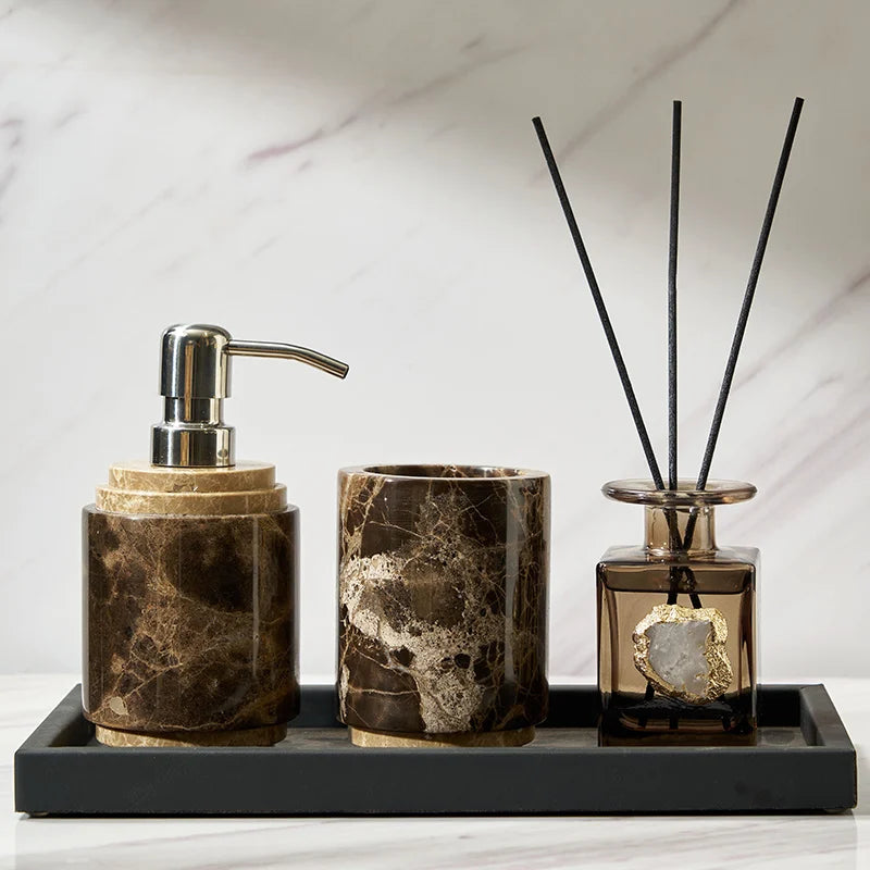 ensemble salle bain marbre moderne bouteille savon porte savon plateau vert marron noir blanc