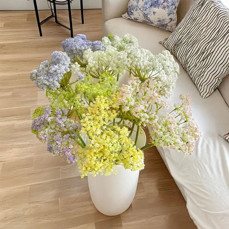 décoration intérieure bouquet fleurs artificielles blanc vert rose bleu moderne minimaliste