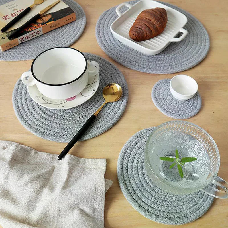 tapis table tissé motifs concentriques beige marron gris clair rustique opaques 11cm 18cm 24cm