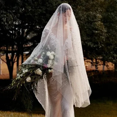 voile mariée femme blanc translucide classique bouquet fleurs monocouche bord coupé accessoires mariage