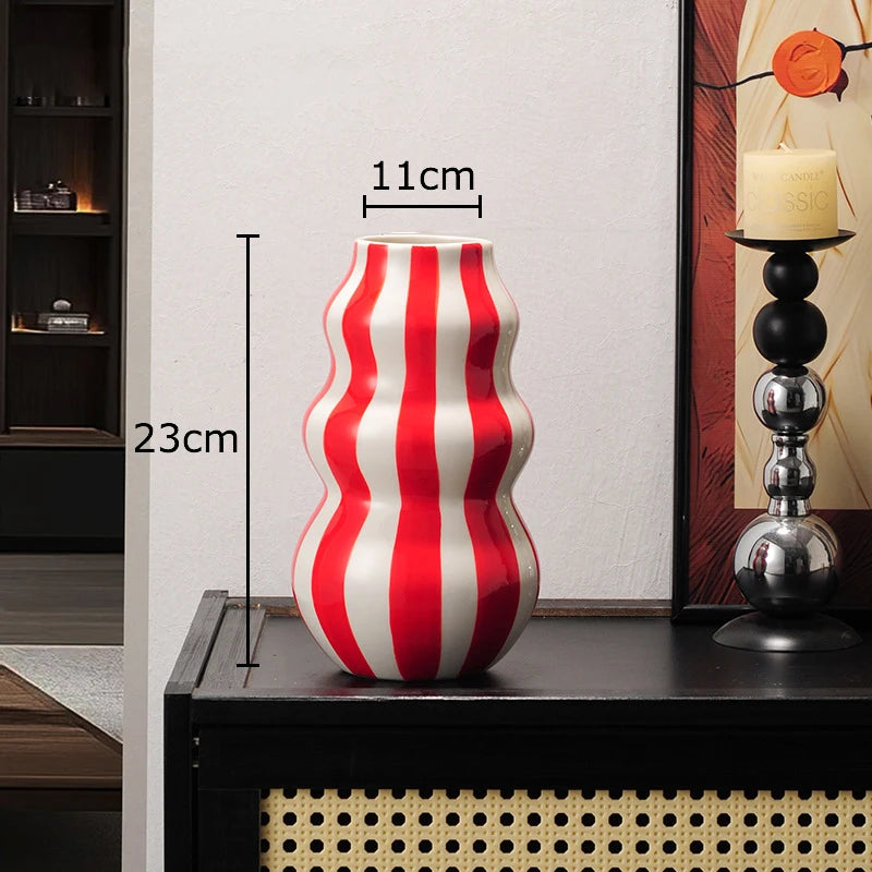 Vases modernes céramique rayures colorées bleu blanc vert rouge jaune