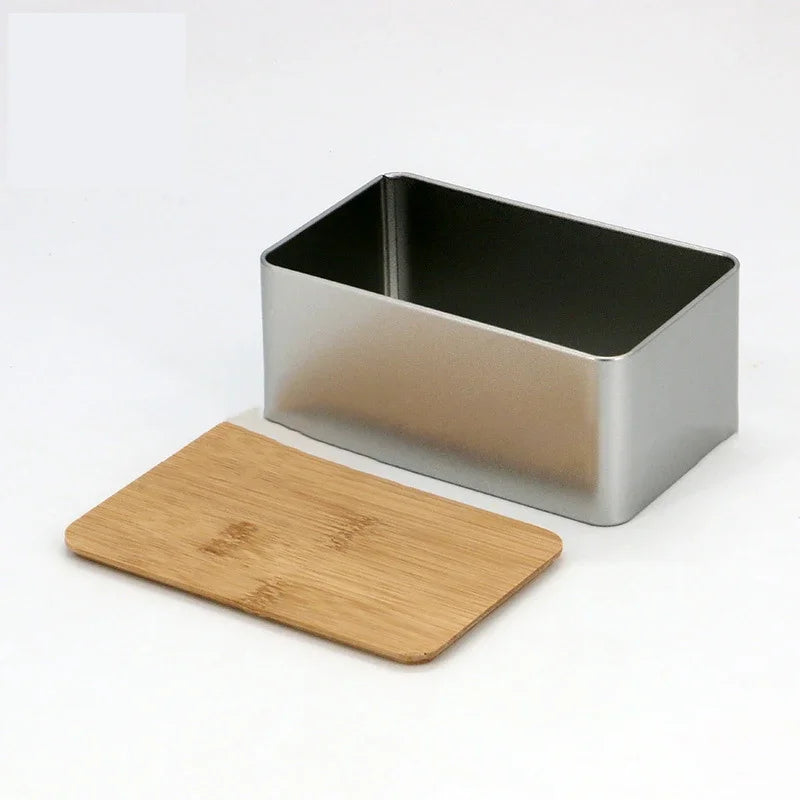 Boîte de rangement en métal avec design carré et finition bois
