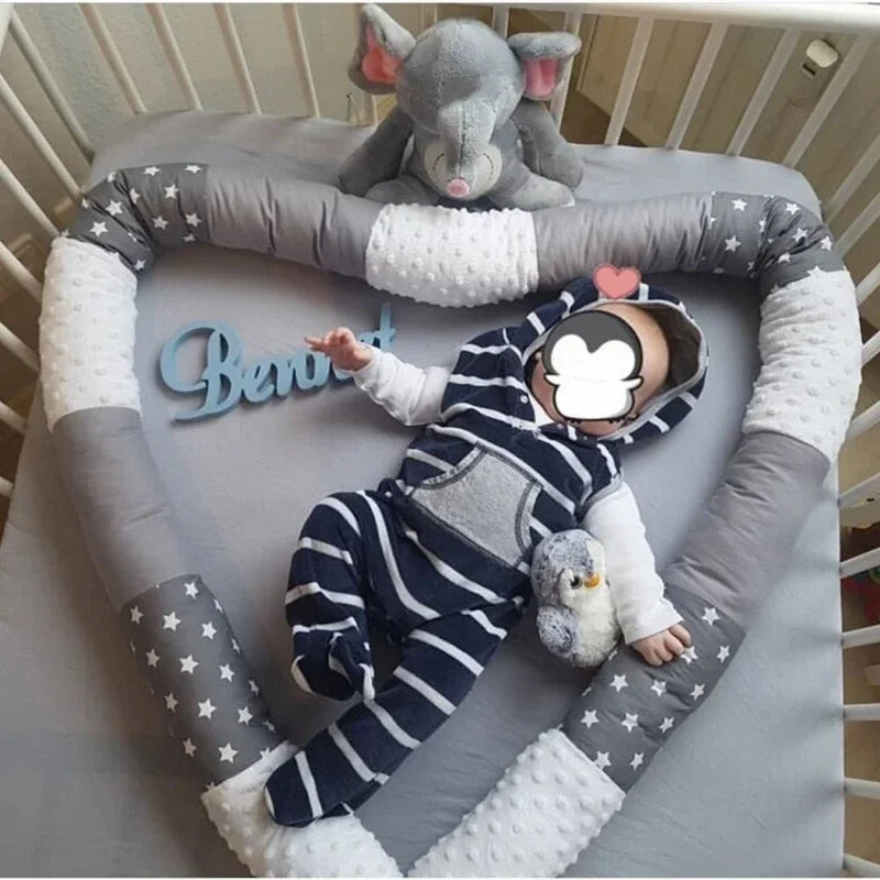coussin lit bébé étoiles polka dots gris blanc rose confortable doux jouets animaux chiffres