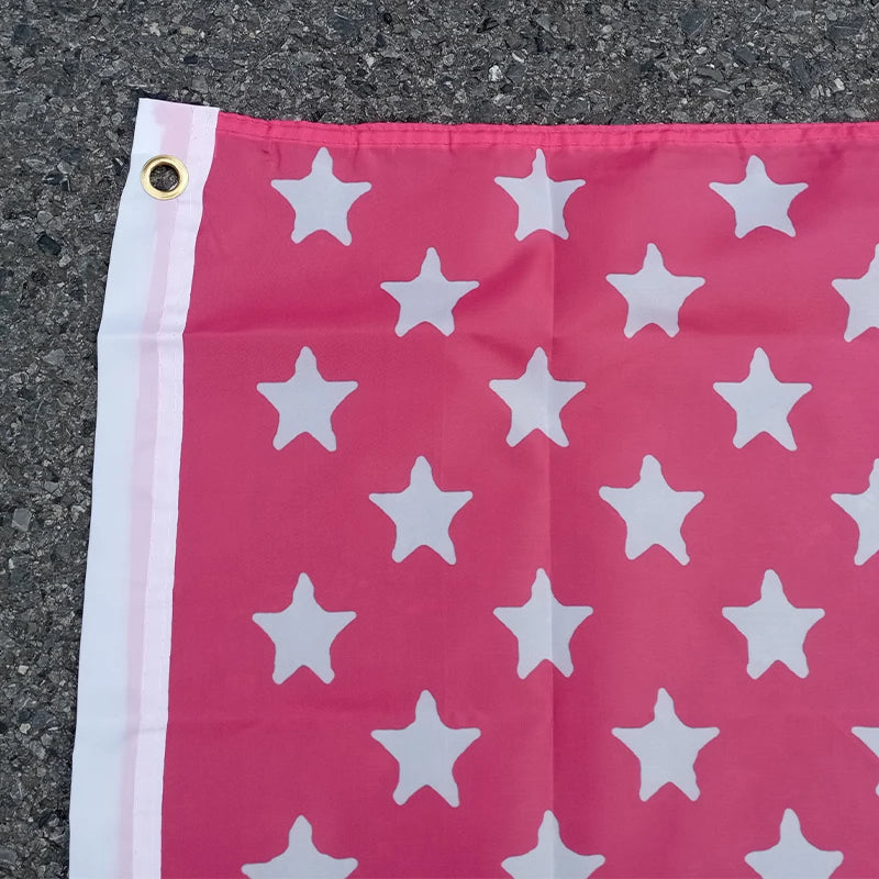 drapeau américain rose étoiles blanches rayures horizontales décoratif patriotique dorés bordure rose blanche