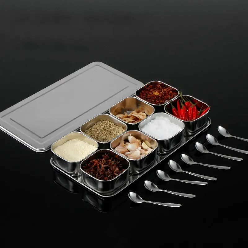 boîtes épices modernes compartiments métalliques cuillères rangement efficace minimaliste cuisine organisée