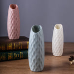 vase moderne blanc rose vert geometrique facettes minimaliste deco maison