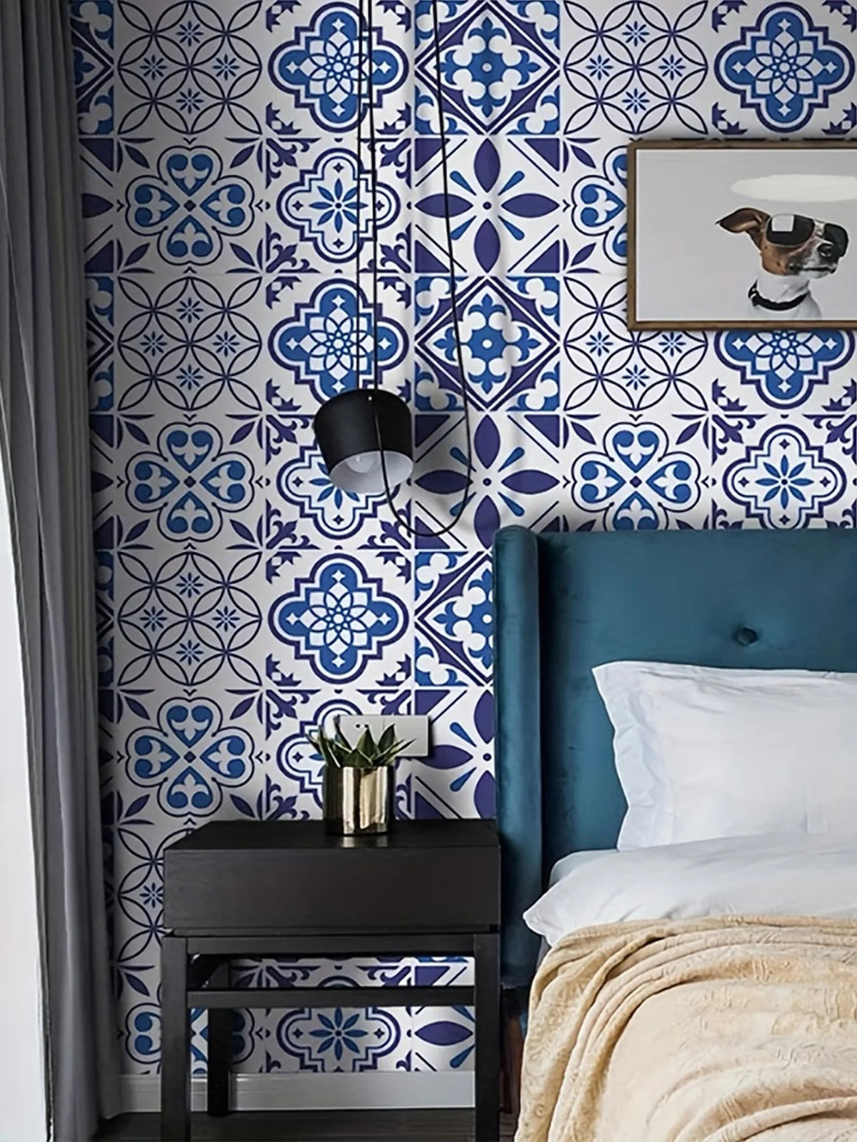 papier peint auto adhésif bleu blanc motifs géométriques ornements floraux carreaux décoratifs pvc artisanal