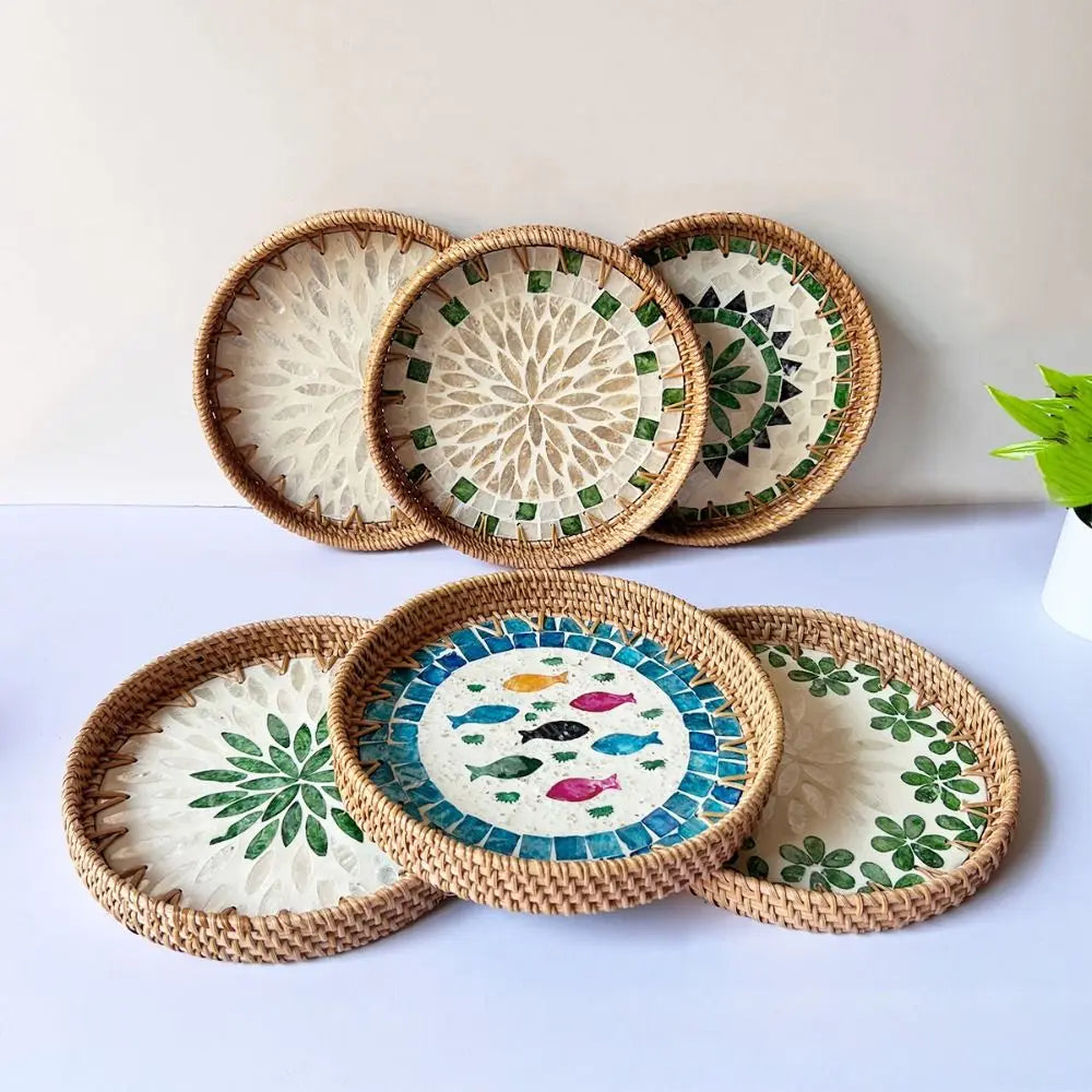 assiettes decoratives boho mosaïque coquillages naturel artisanal floral table mur decoration