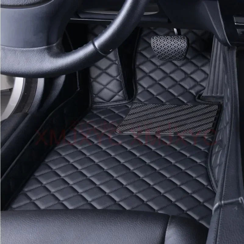 tapis sol voiture cuir artificiel noir motif carreaux géométriques luxe mercedes benz classe