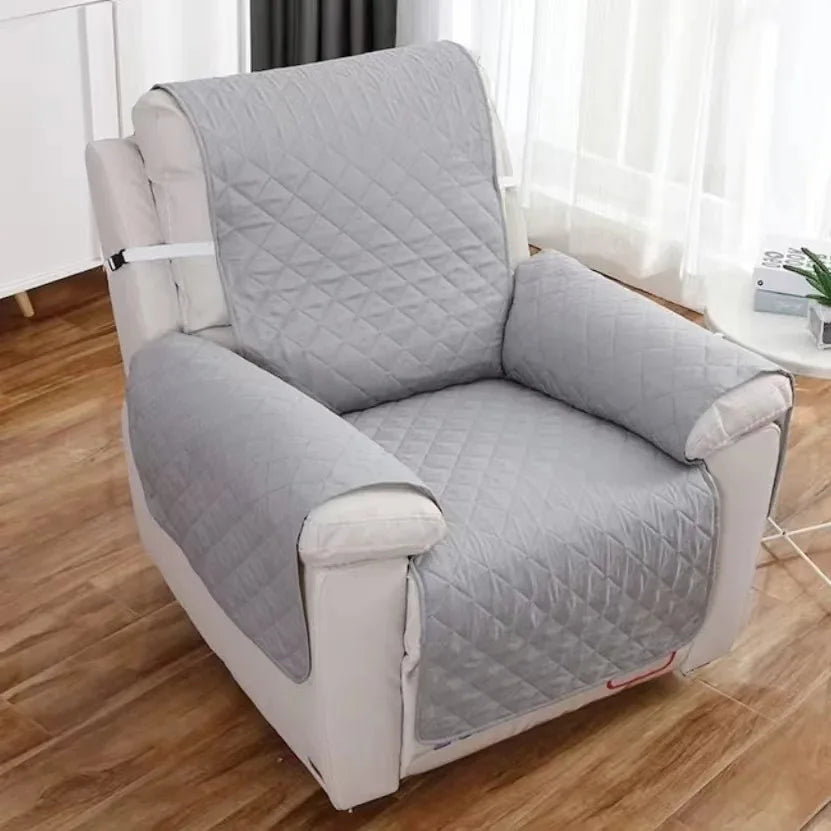 protège fauteuil gris clair quilté moderne antidérapant ceinture boucle accueil
