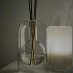 diffuseur huiles essentielles verre transparent moderne bâtonnets parfum inclusion liquide