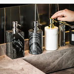 distributeur savon liquide marbre moderne noir blanc gris élégant salle bain