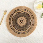 serviettes table boho chic beige noir motifs géométriques franges tissu lin opaques rondes