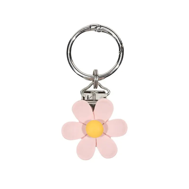 porte clés pince chapeau fleurs simples moderne minimaliste beige blanc jaune rose adhésif voyage