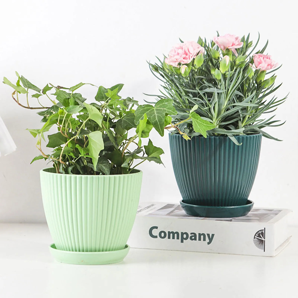 Pot fleurs moderne rayures vertes bleues blanches plateau support diverse couleurs