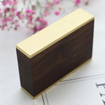boîte bijoux bois noir anneaux fermeture magnétique élégante rangement rectangle