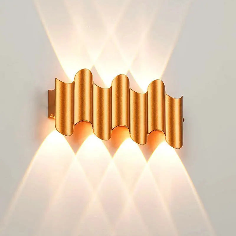 applique murale moderne or ondulée extérieure ip65 hydrofuge 7w led warm golden