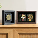 cadre photo acrylique moderne médailles or bronze rouge bleu vert noir motifs navire personnages