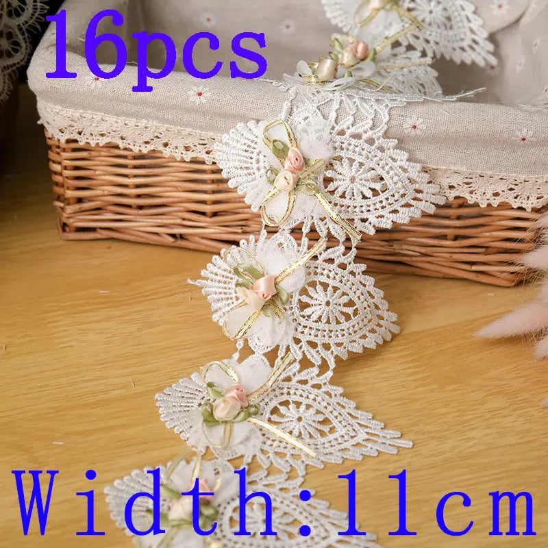 ruban dentelle fleurs papillons blanc rose pâle vert clair mariage vintage romantique artisanal DIY