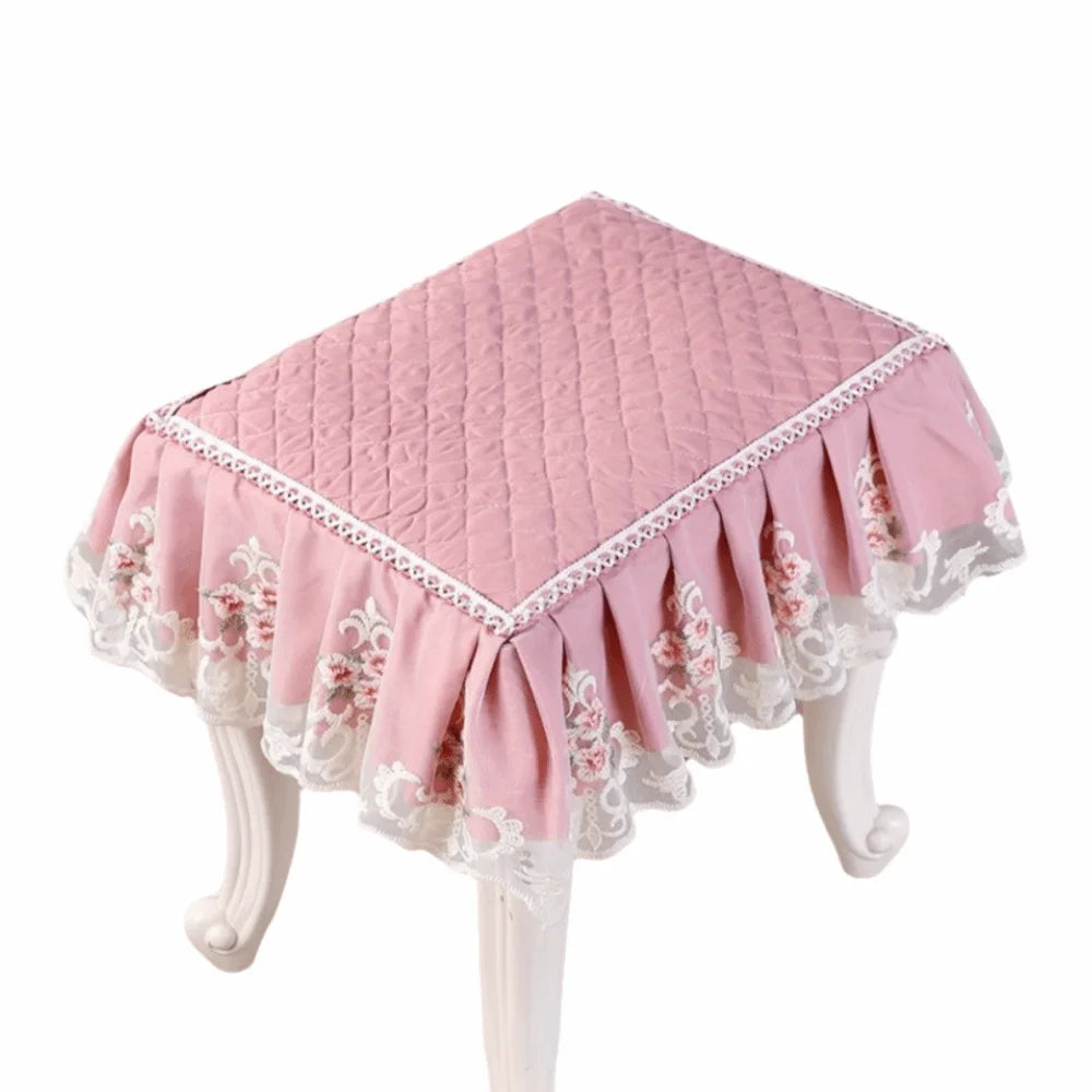 couvre siege polyester broderie florale bordure dentelle bleu clair classique
