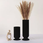 vases noirs marron rayures modernes statuettes bois intérieur salon chambre minimalistes