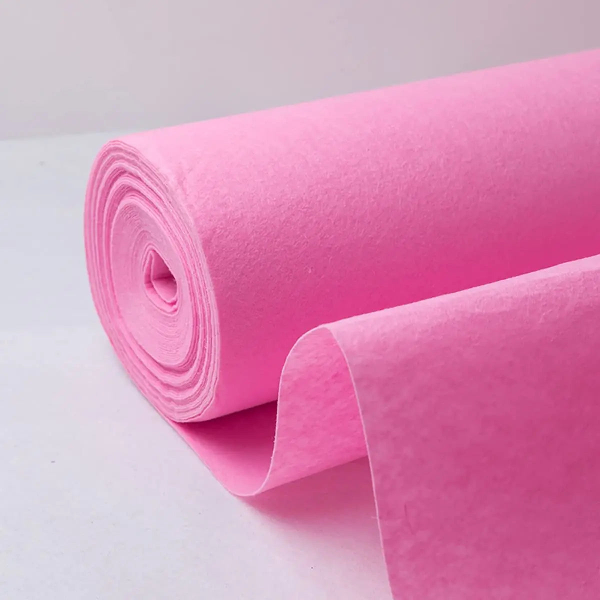 tapis sol rose clair moderne sans fixation longueur variable événementiel uni sans broderie