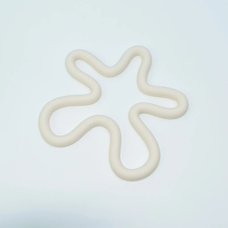 anneaux serrage silicone moderne blanc noir gris rose pâle rayures horizontales respectueux environnement minimaliste