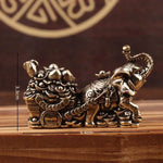 décoration intérieure éléphants chariot pièces métal doré tradition asiatique prospérité maison salon