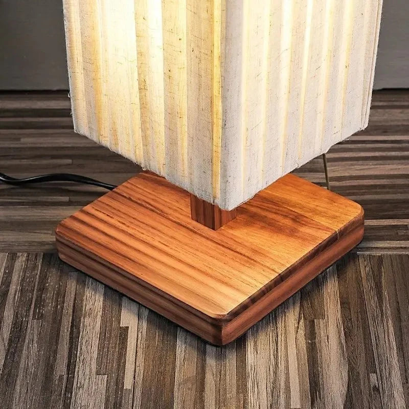 lampe sol led moderne tricot rayures horizontales blanc beige base bois
