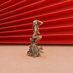 statue sirène dorée détails texturés base motif corail décoration chambre fille conte fées