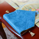 table luxe bleu marine brodée florale dentelle élégante polyester coton maison