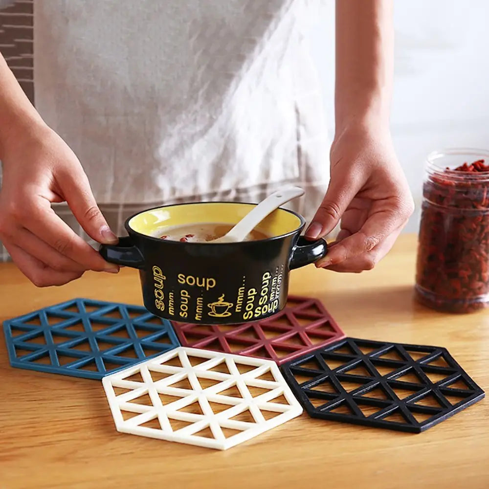 Dessous de plat silicone hexagonal creux brun