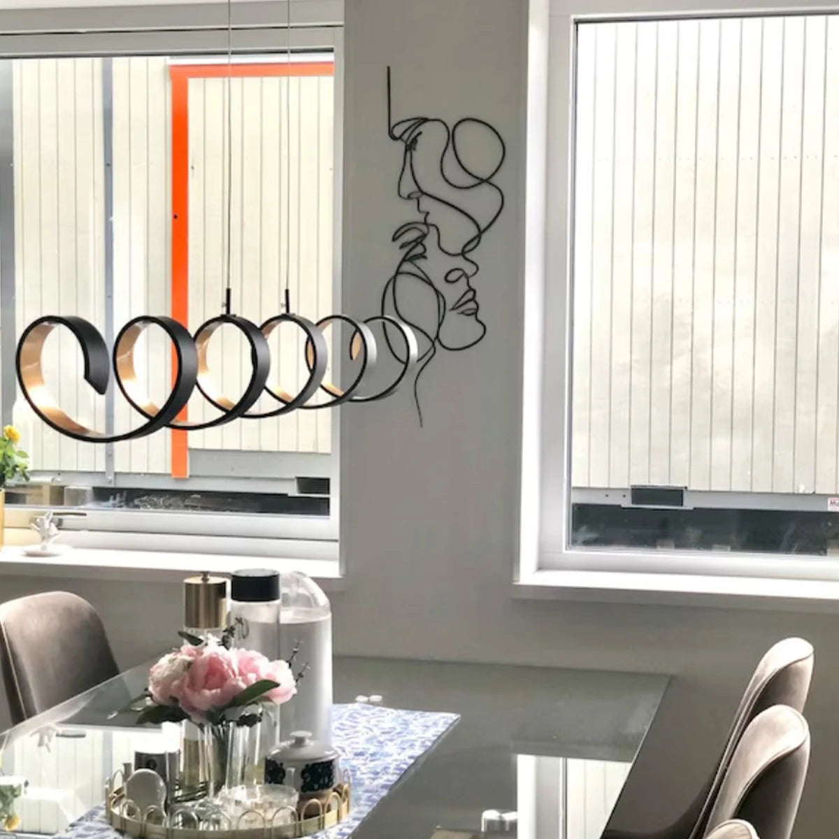 Décoration murale en fer noir pour intérieur moderne