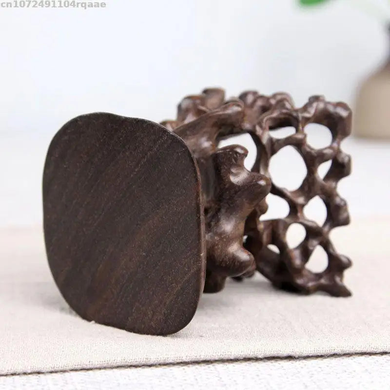 support bois sculpté théière tasse figurine bébé bol décor maison artisanal rustique