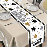 table runner graduation étoiles casquettes congrats grad class 2026 blanc or argent polyester festif