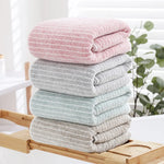 serviettes bain microfibre coton biologique rayées modernes douces rose clair gris clair lavage main