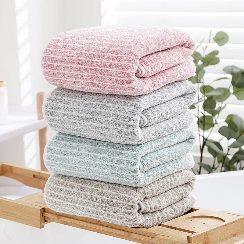 serviettes bain microfibre coton biologique rayées modernes douces rose clair gris clair lavage main