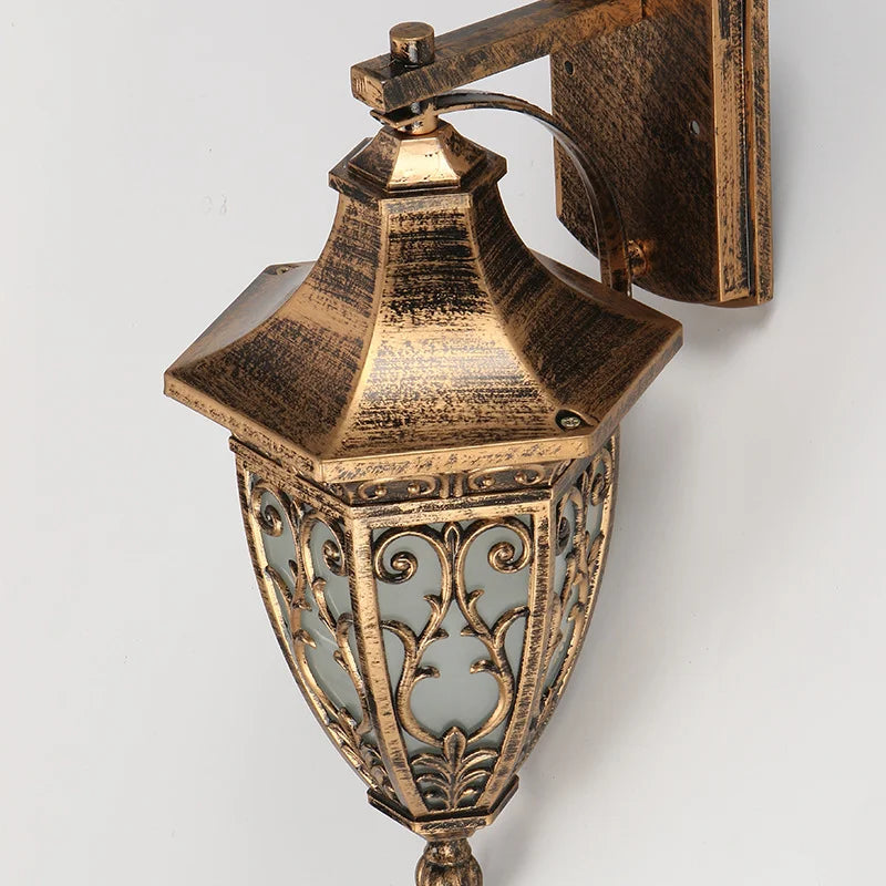 lampe murale classique dorée ornements floraux vintage éclairage maison fixations vis led ip65