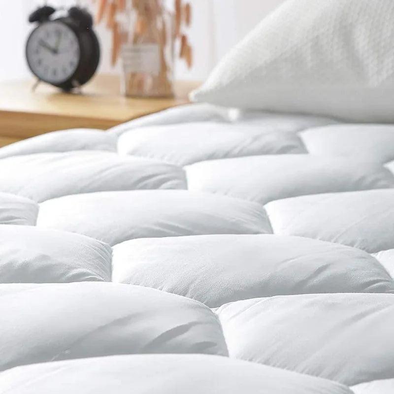 housse matelas épaisse quiltée motif cube d'eau blanc simple moderne