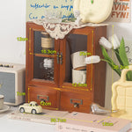 armoire deux portes vitrées tiroirs rangement bois classique horloge tasses miniature