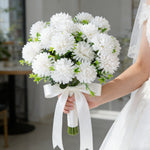 décoration intérieure bouquet fleurs artificielles gerbera modernes pompons couleur rouge blanc jaune minimaliste