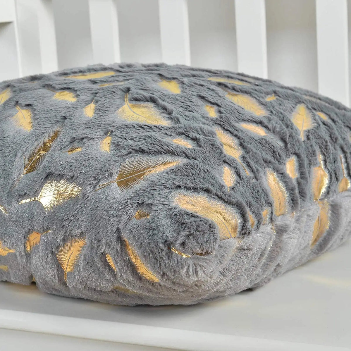 housses coussin plumes dorées fourrure moderne beige bleu rouge gris rose 43x43cm polyester respectueux