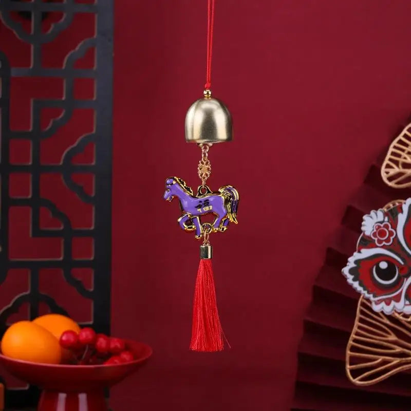 décoration murale pendentif artisanal chevaux franges rouge bleu vert violet rose doré festive